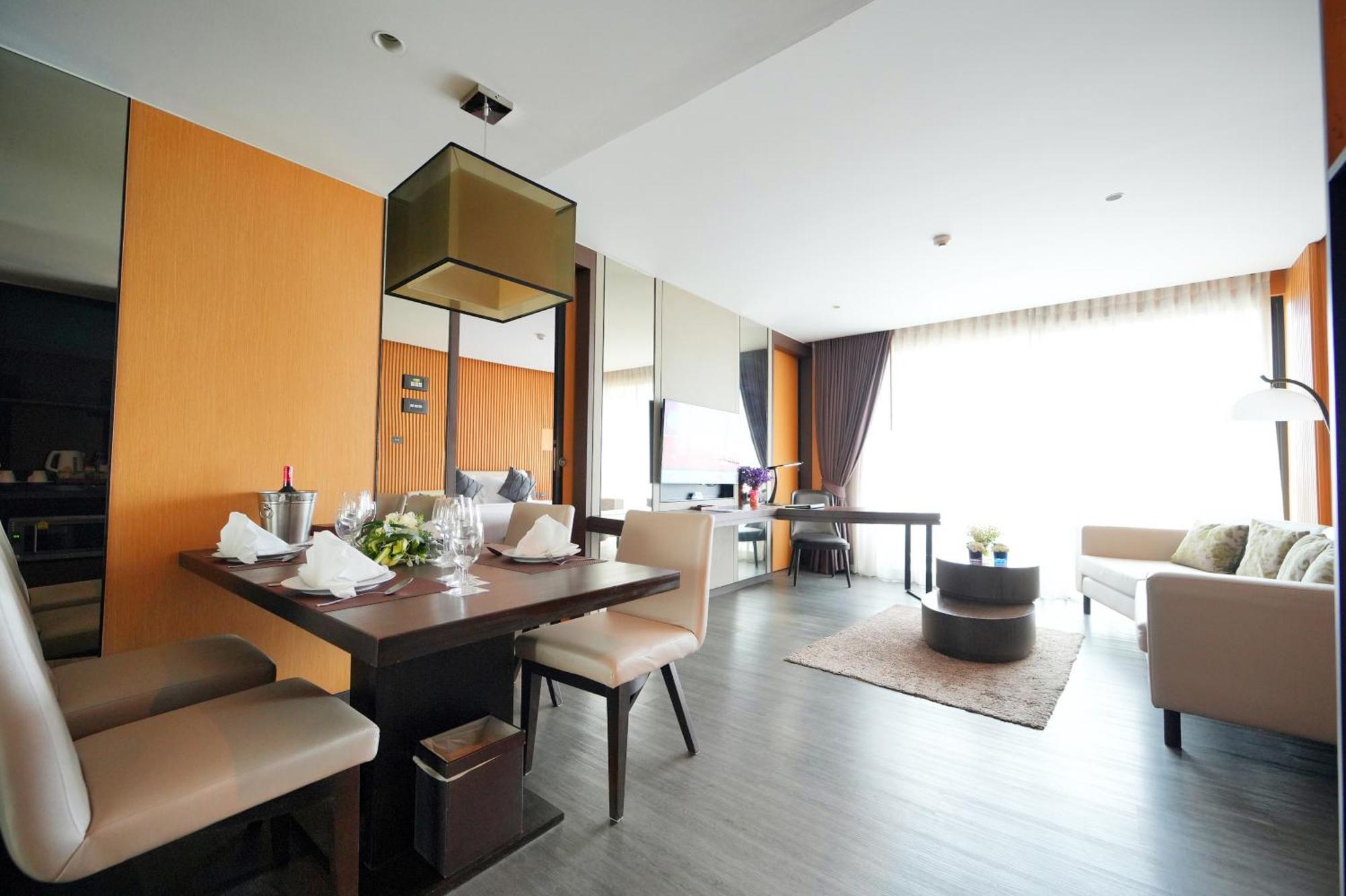 The Siamese Hotel Pattaya By Pcl Exteriör bild