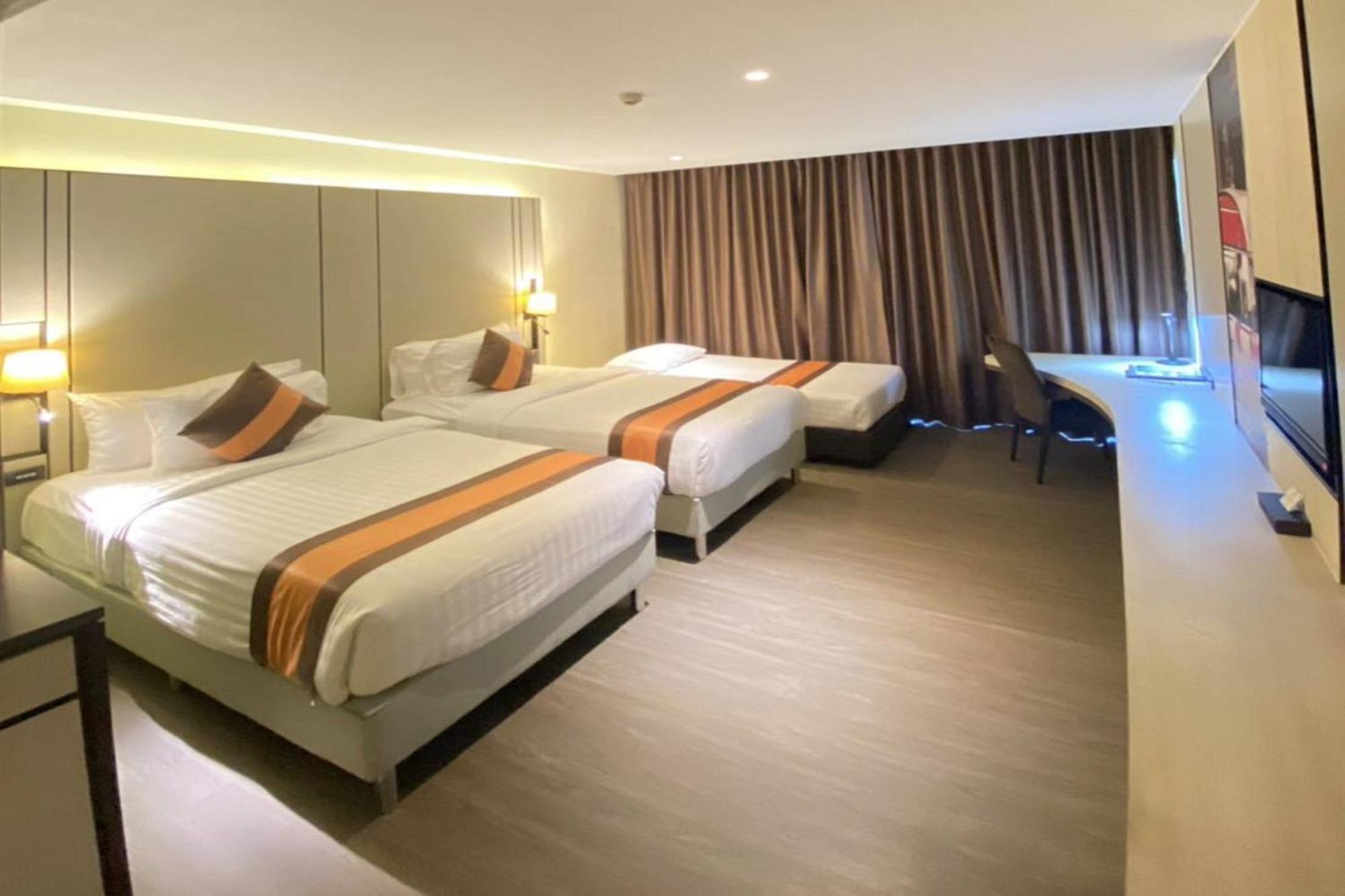 The Siamese Hotel Pattaya By Pcl Exteriör bild